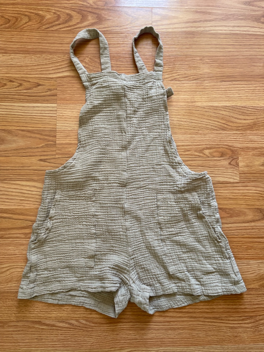 Cupshe Women’s Khaki Sleeveless Beach Cover Up - Picture 2 of 5